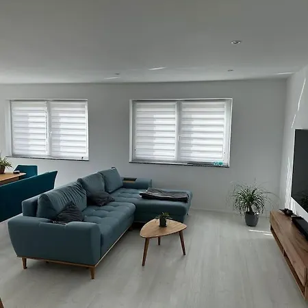 3,5 Im Fuenften Stock Eines Neubau Apartamento *